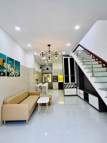 Gần chợ Vườn Lài ngã tư ga hẻm ô tô nhà ngon vào ở ngay nhìn là thích - Ảnh 1